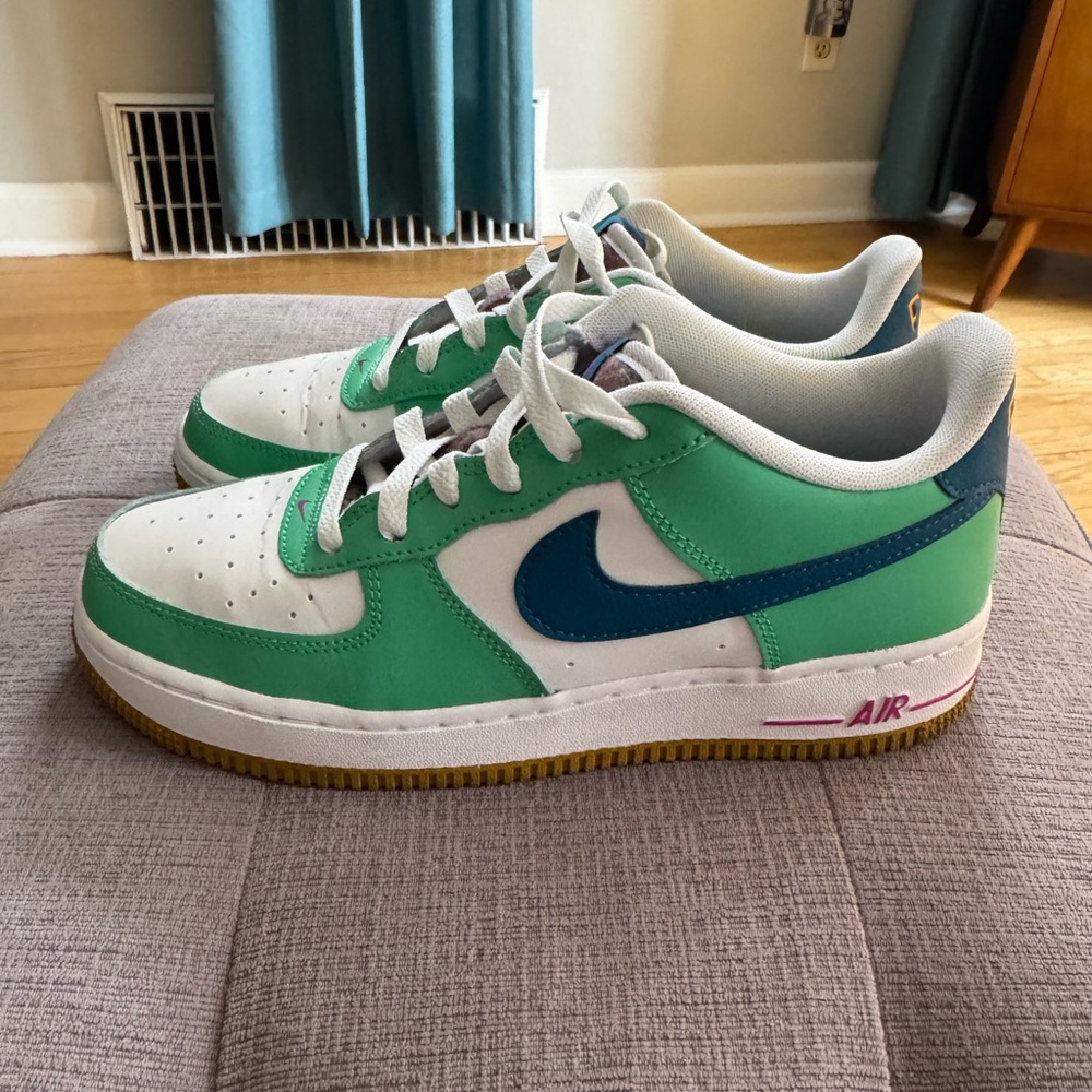 Nike Air Force 1 LV8 Green and Blue Sneakers